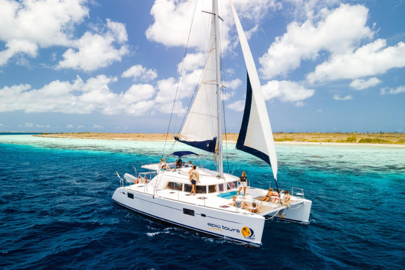 Epic Excursion Bonaire: catamaran tour