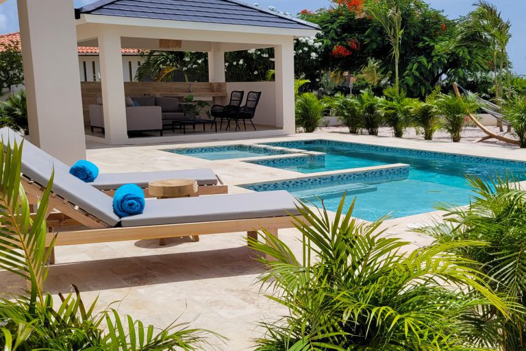 Kas Senang - 3BR Villa with Pool in Sabalpalm Villas