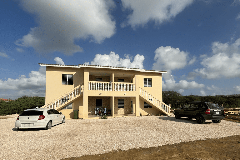 Kaya Pawnee 17c - Unfurnished 2BR Apartment in Hato