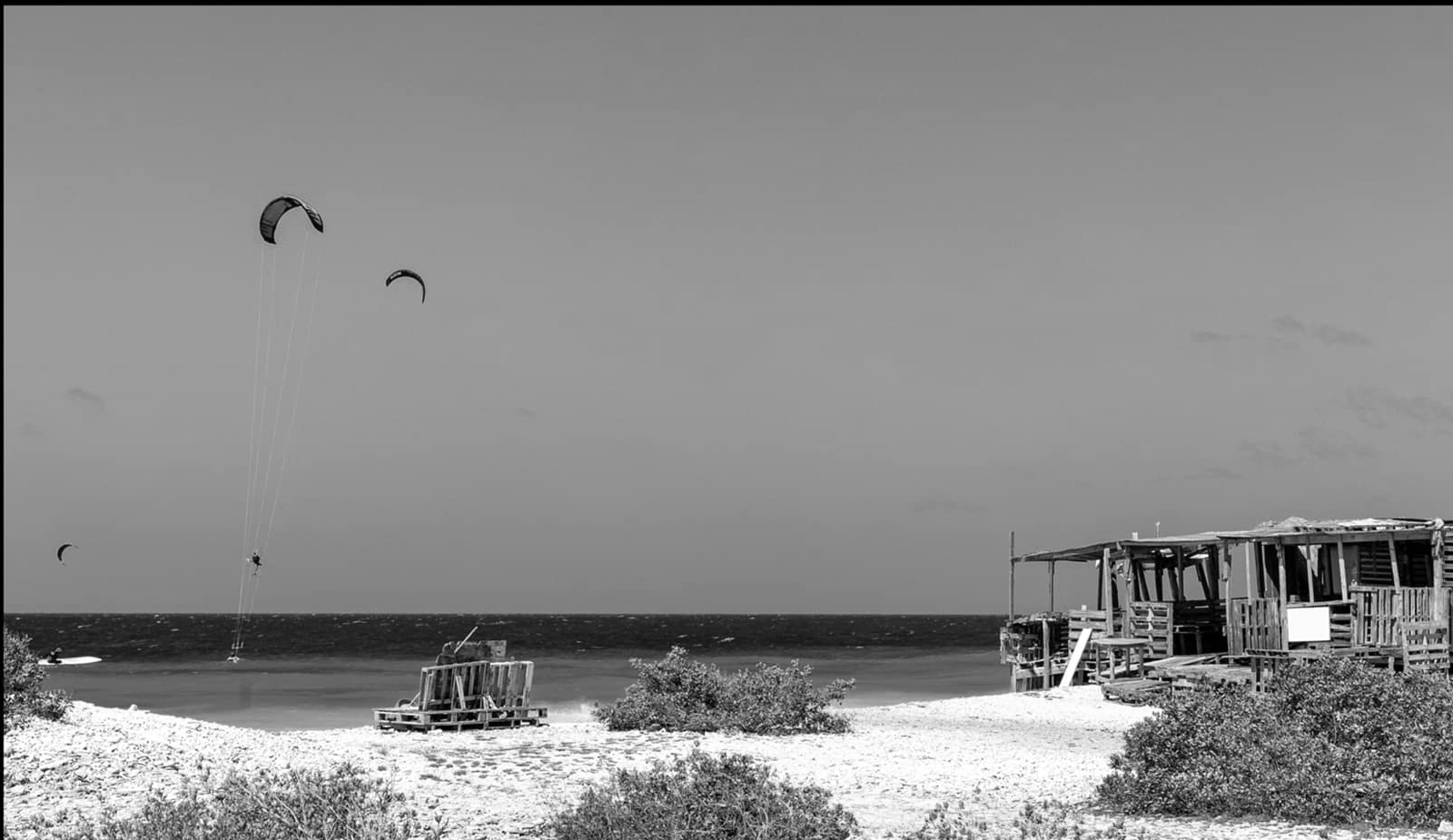 Bonaire in 100 foto's Vissershut Atlantis Beach Sunwise Bonaire