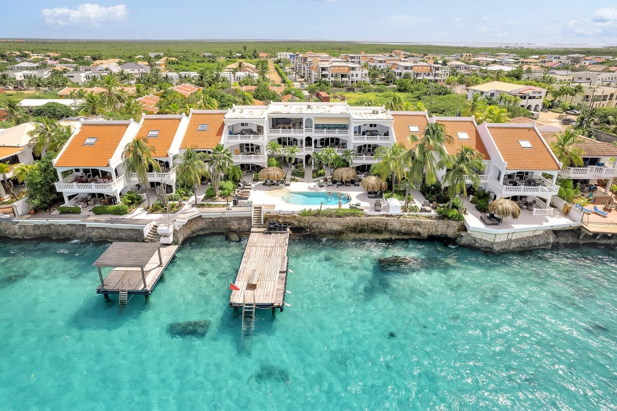 Belmar Oceanfront Apartments Sunwise Bonaire