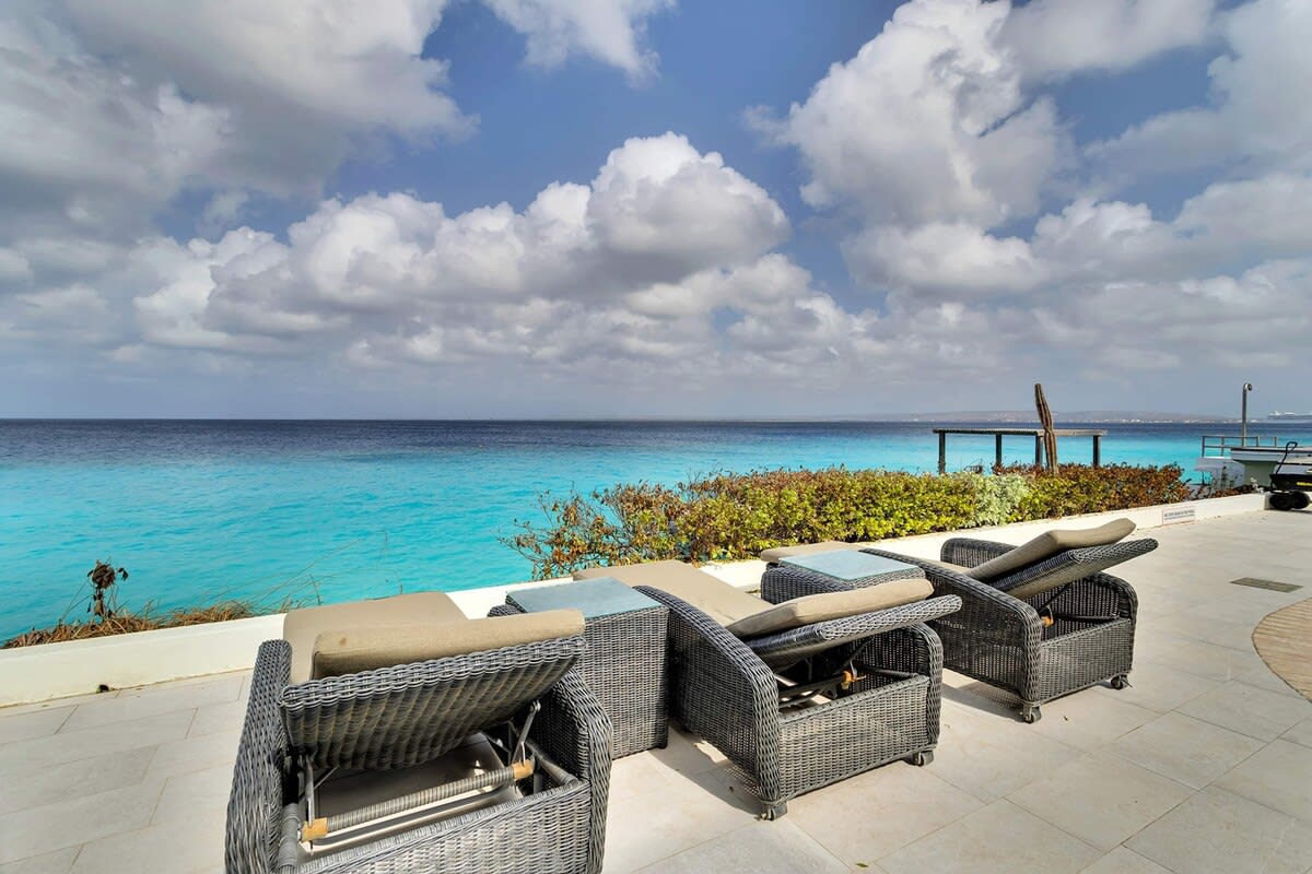 Belmar Oceanfront Apartment 8 oceanfront with diving facilities - From $220.5 per night